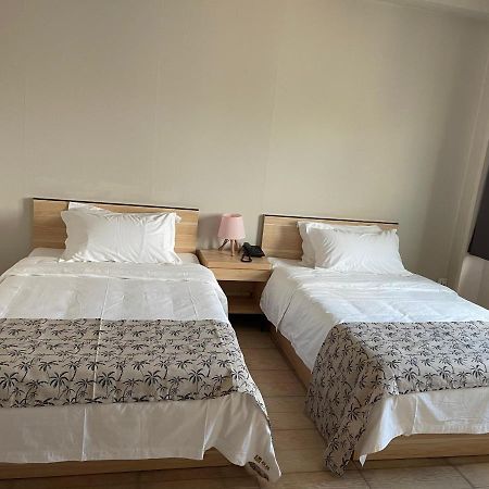 Kirin Guesthouse And Restaurant Port Louis Zewnętrze zdjęcie