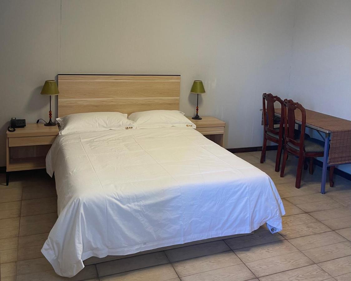 Kirin Guesthouse And Restaurant Port Louis Zewnętrze zdjęcie