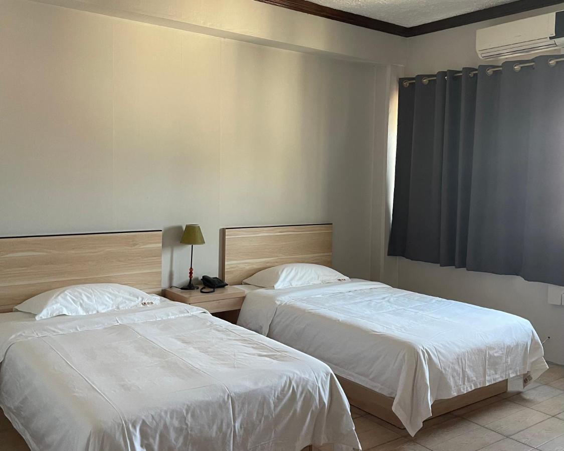 Kirin Guesthouse And Restaurant Port Louis Zewnętrze zdjęcie